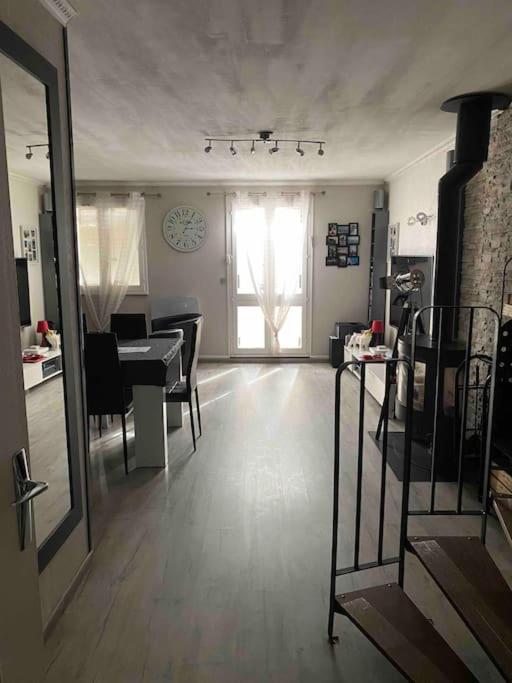 Chez Manu Meuble De Tourisme 2 Etoiles Pour 6 Personnes - 3 Chambres Villeparisis Exterior photo